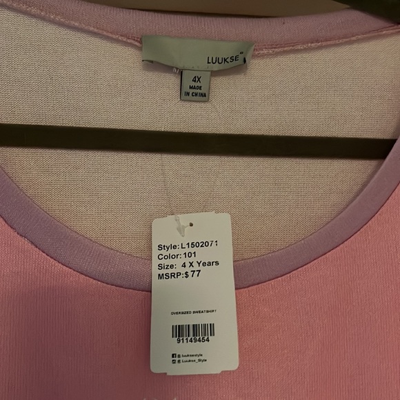 NWT Luukse Round Neck Top w/Skull Star Design and Rainbow Heart Sleeves, Sz 4x - Picture 3 of 7